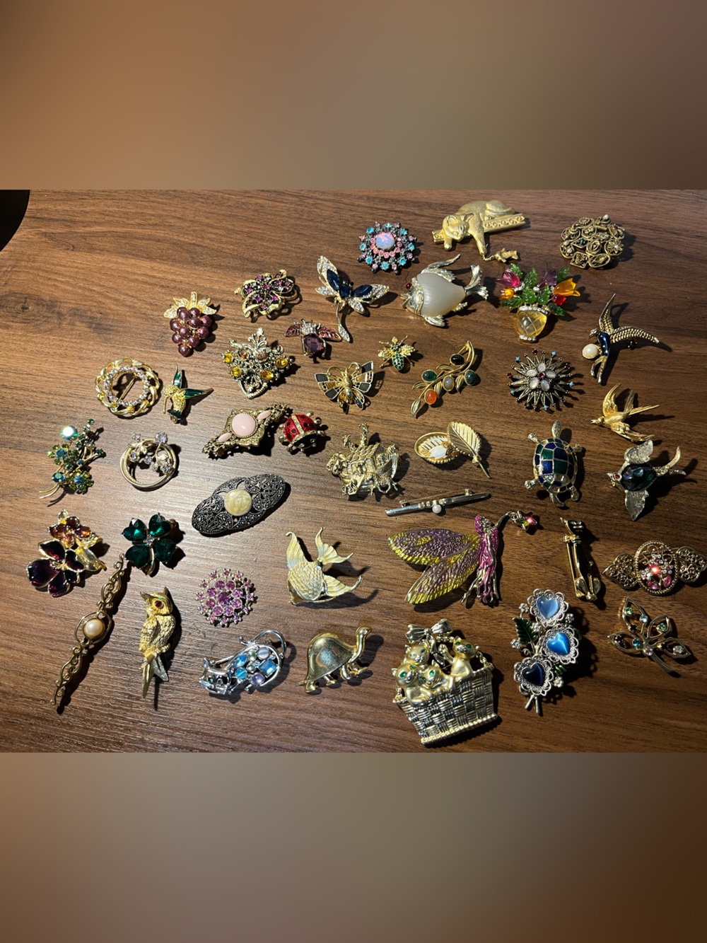 Vintage Brooch Lot